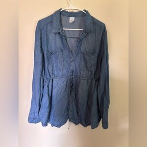 Time & tru maternity chambray top.